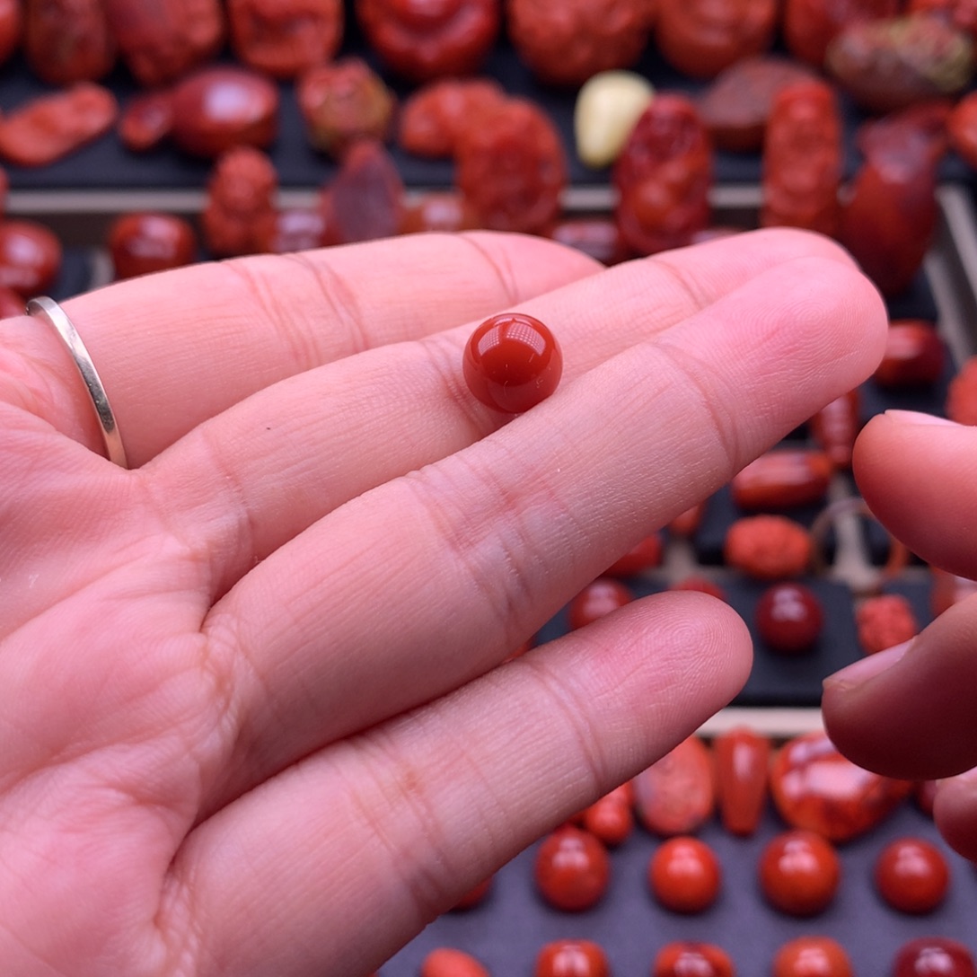 南红玛瑙未镶嵌川料原矿圆珠9mm