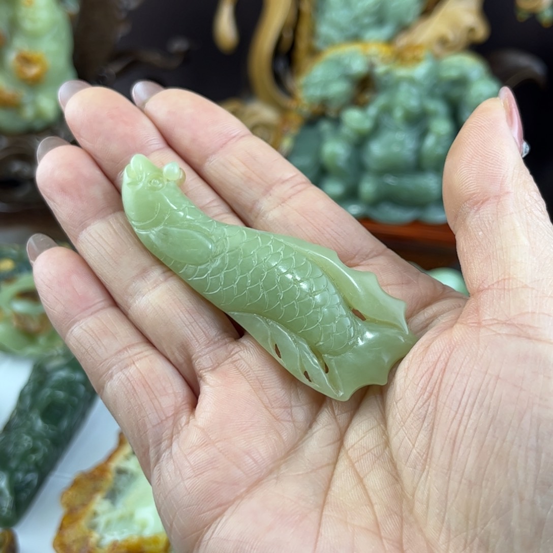 岫岩河磨玉（透闪石质玉）未镶嵌吊坠(不含链)