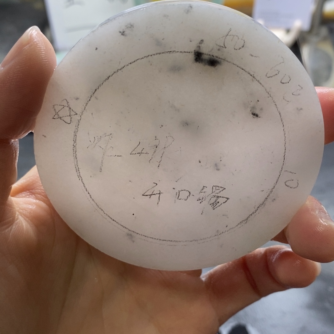 定制翡翠未镶嵌翡翠手镯