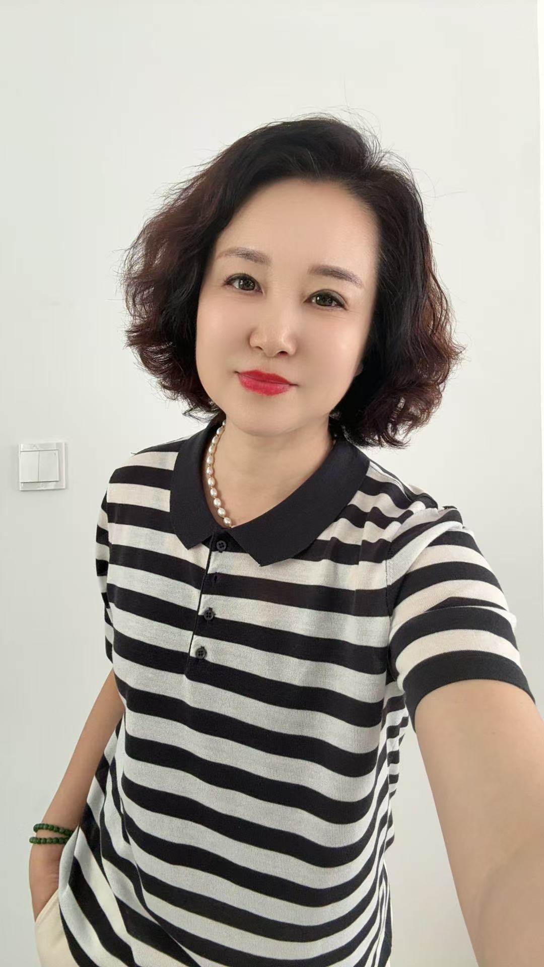 2156小翻领条纹针织上衣