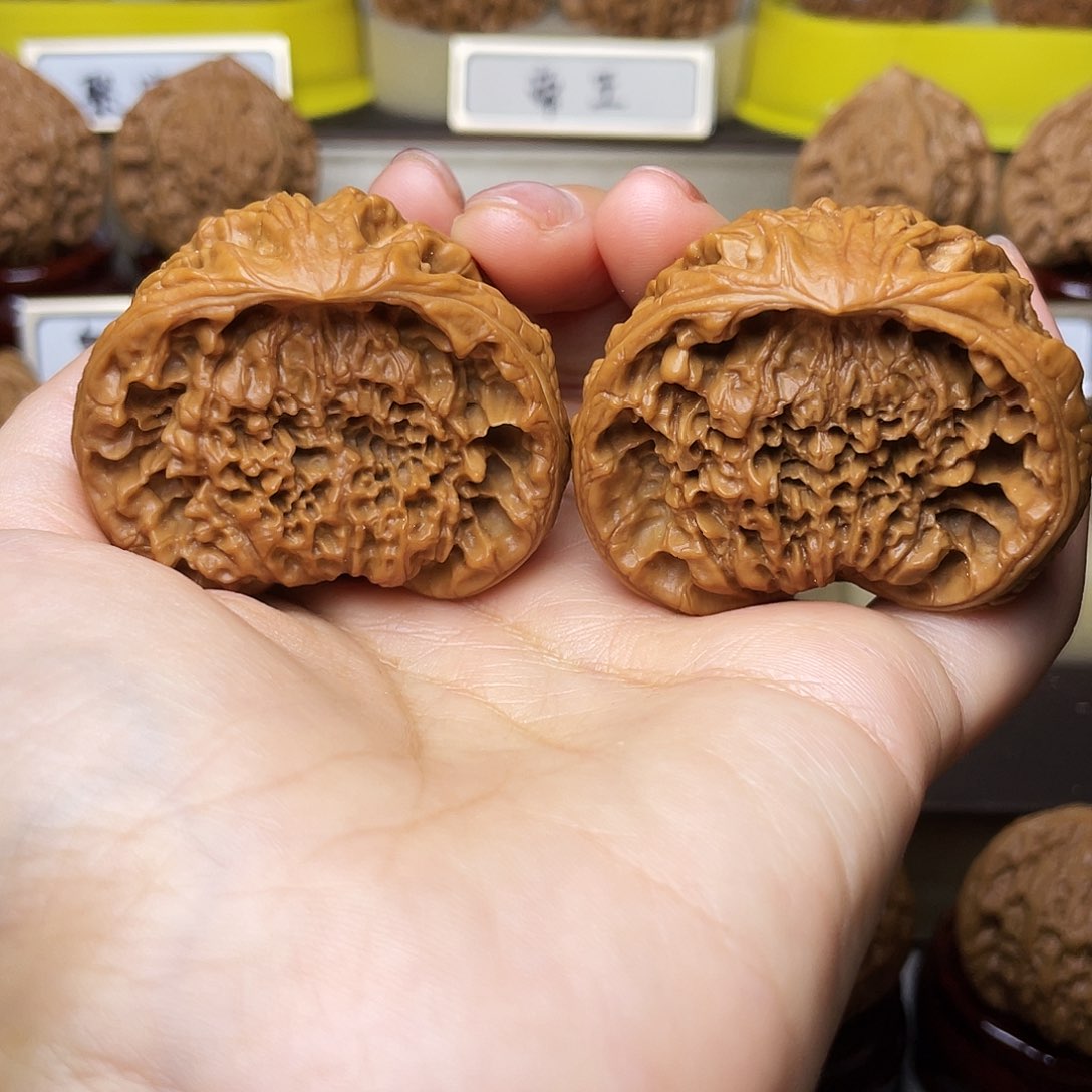 把件文玩核桃蛇王47左右