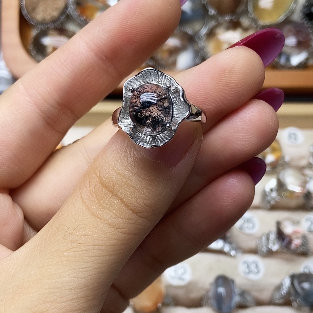 一***光颈饰未镶嵌水晶水晶