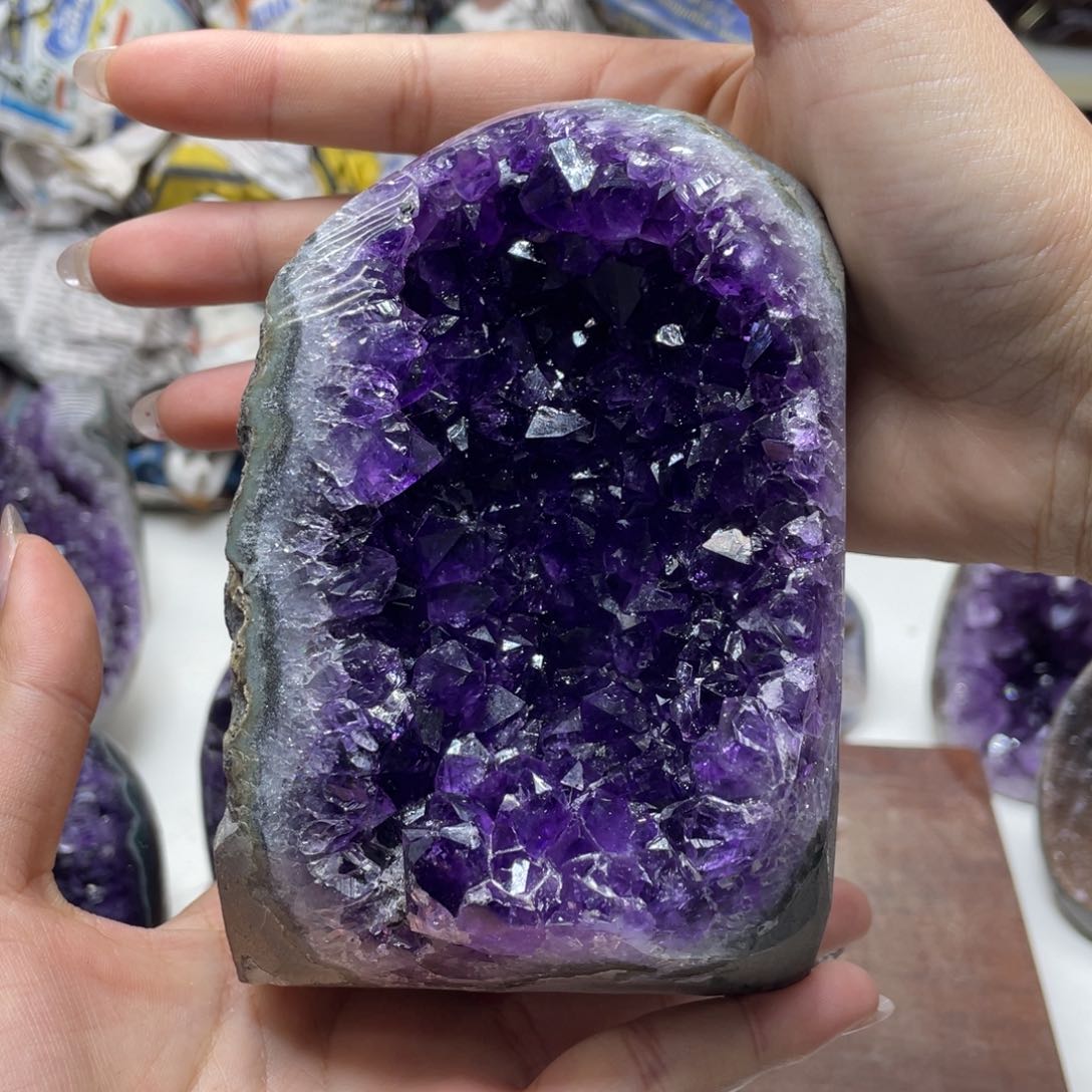 紫晶大型摆件（非配饰）未镶嵌