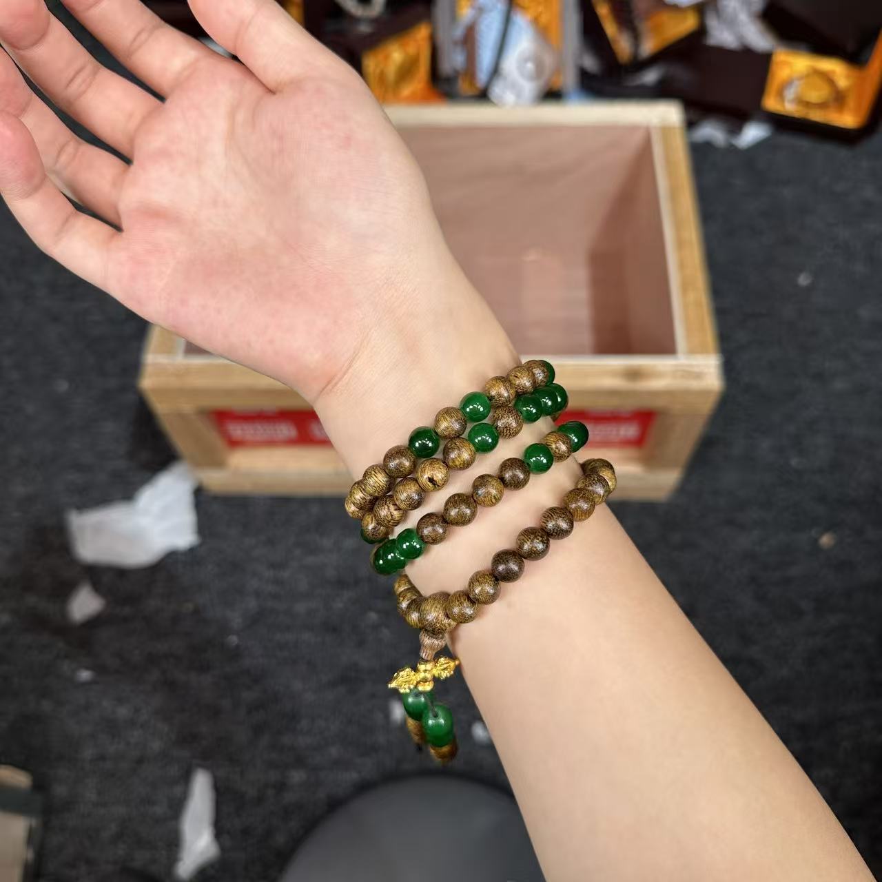 增香沉香木0.8多圈手串MK1019