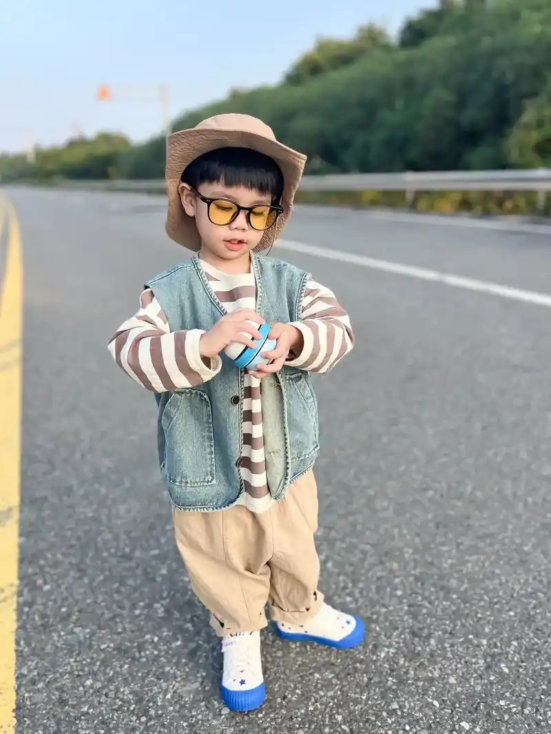 涨涨家 雏鹅裤子   24250  爬服