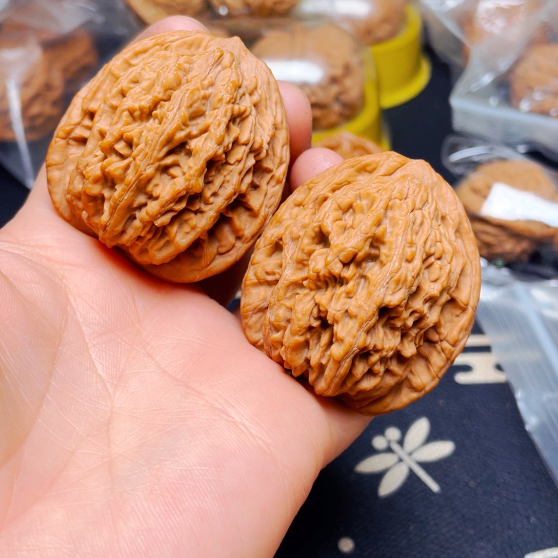 吊坠文玩核桃麦虎一对