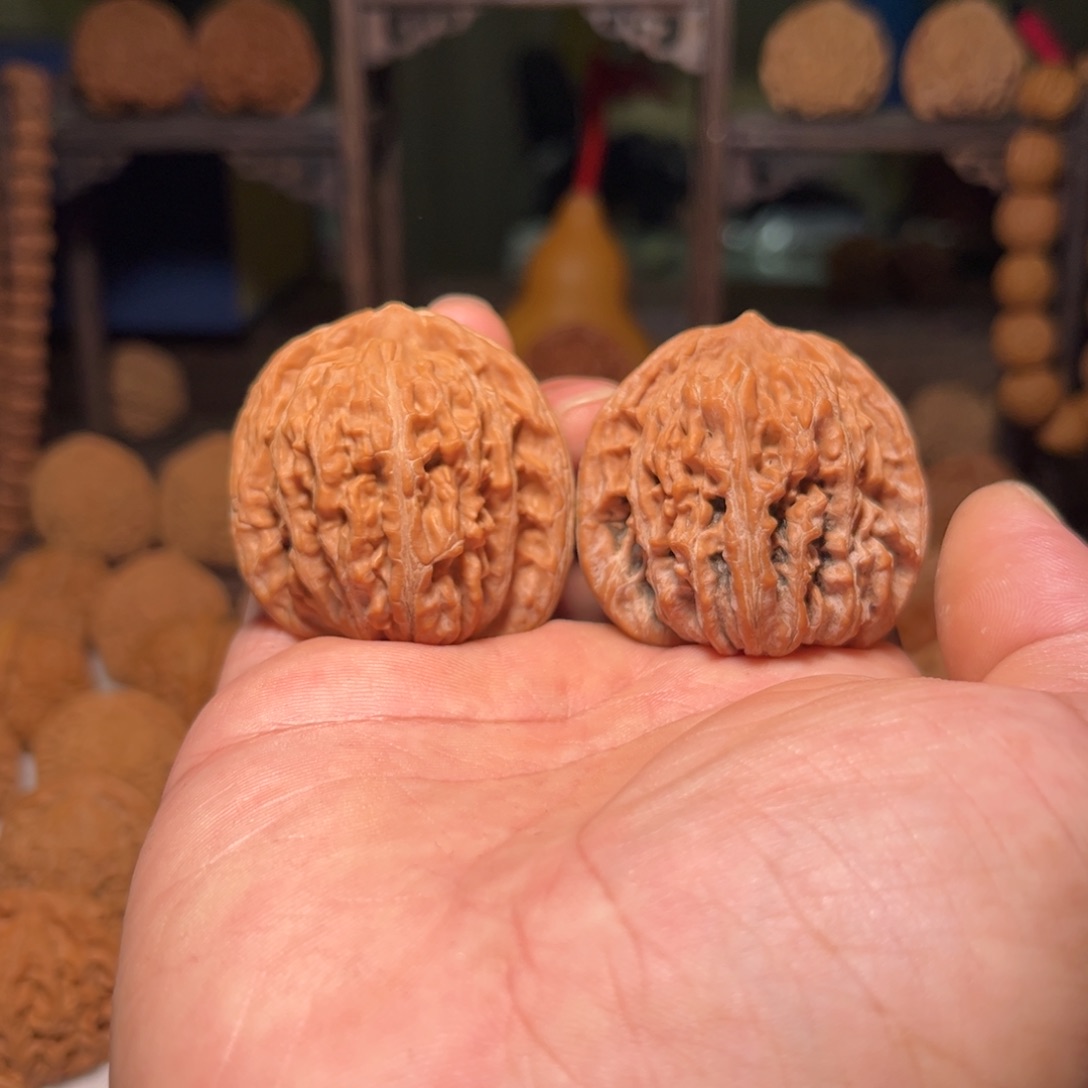 天***常文玩核桃吊坠陕西楼