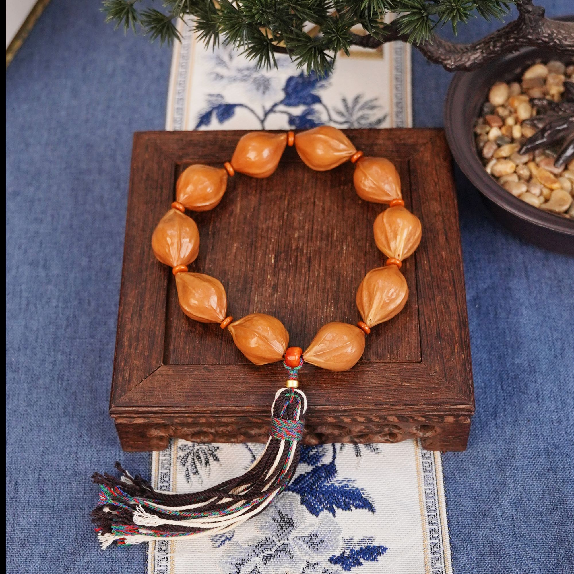 福韵阁 橄榄核 精雕 高油 藏式编绳 手持 MC0011