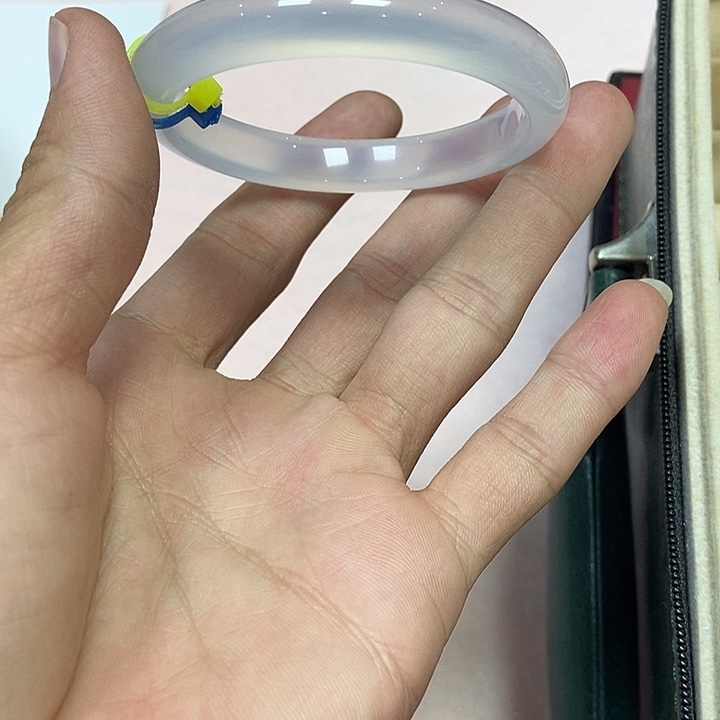 玛瑙/玉髓手镯未镶嵌༊****284