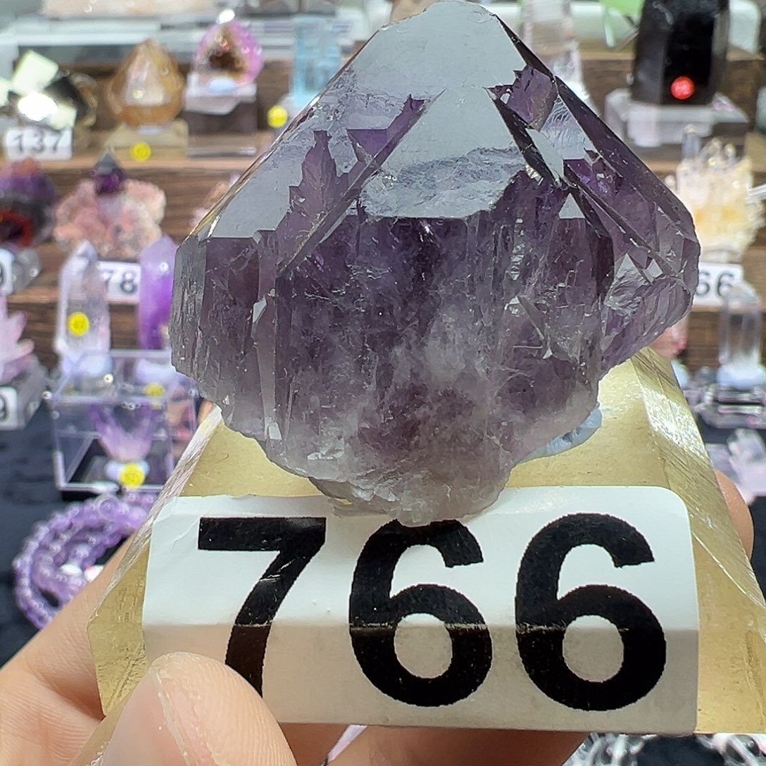 E***e未镶嵌水晶珠宝半成品