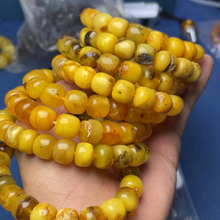 未镶嵌琥珀珠宝奇石