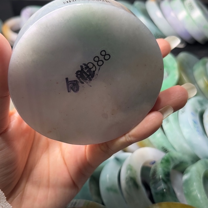 定制翡翠未镶嵌翡翠手镯