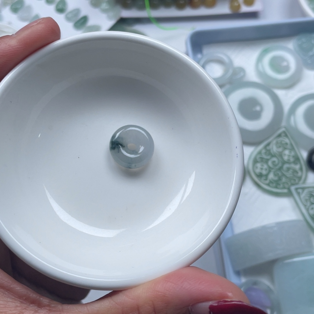 翡翠颈饰未镶嵌66666666