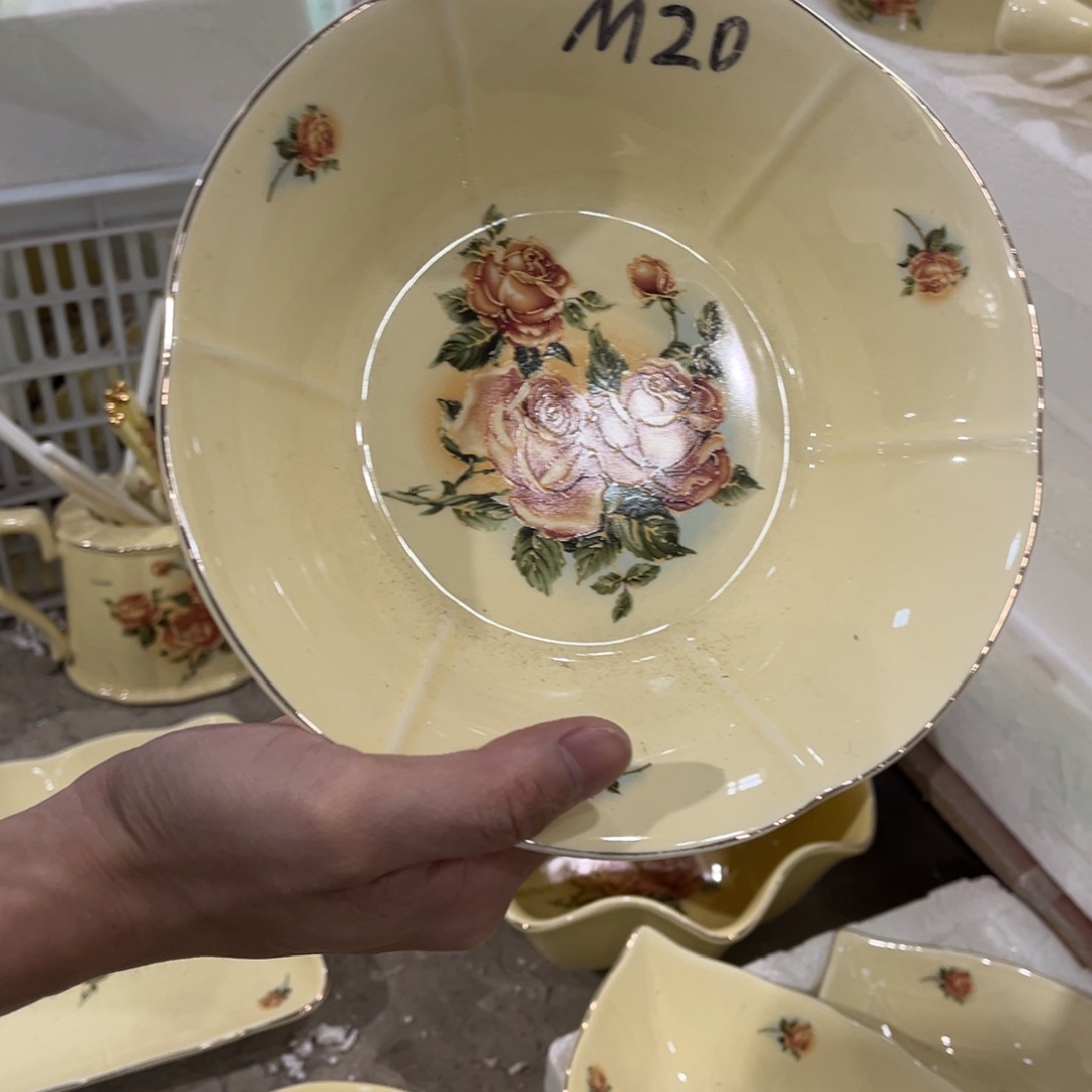 星博汇陶瓷有限公司2个