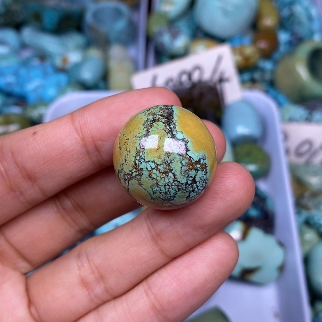 绿松石未镶嵌颈饰