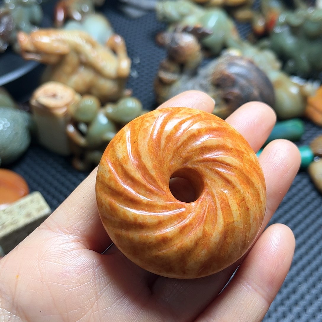 白玉菩提吊坠摆件