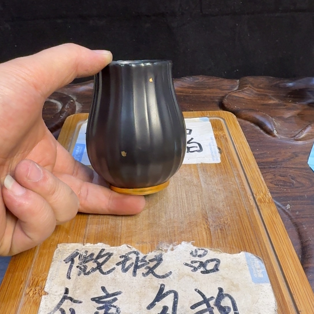 微瑕疵介意勿拍陶瓷器皿S354