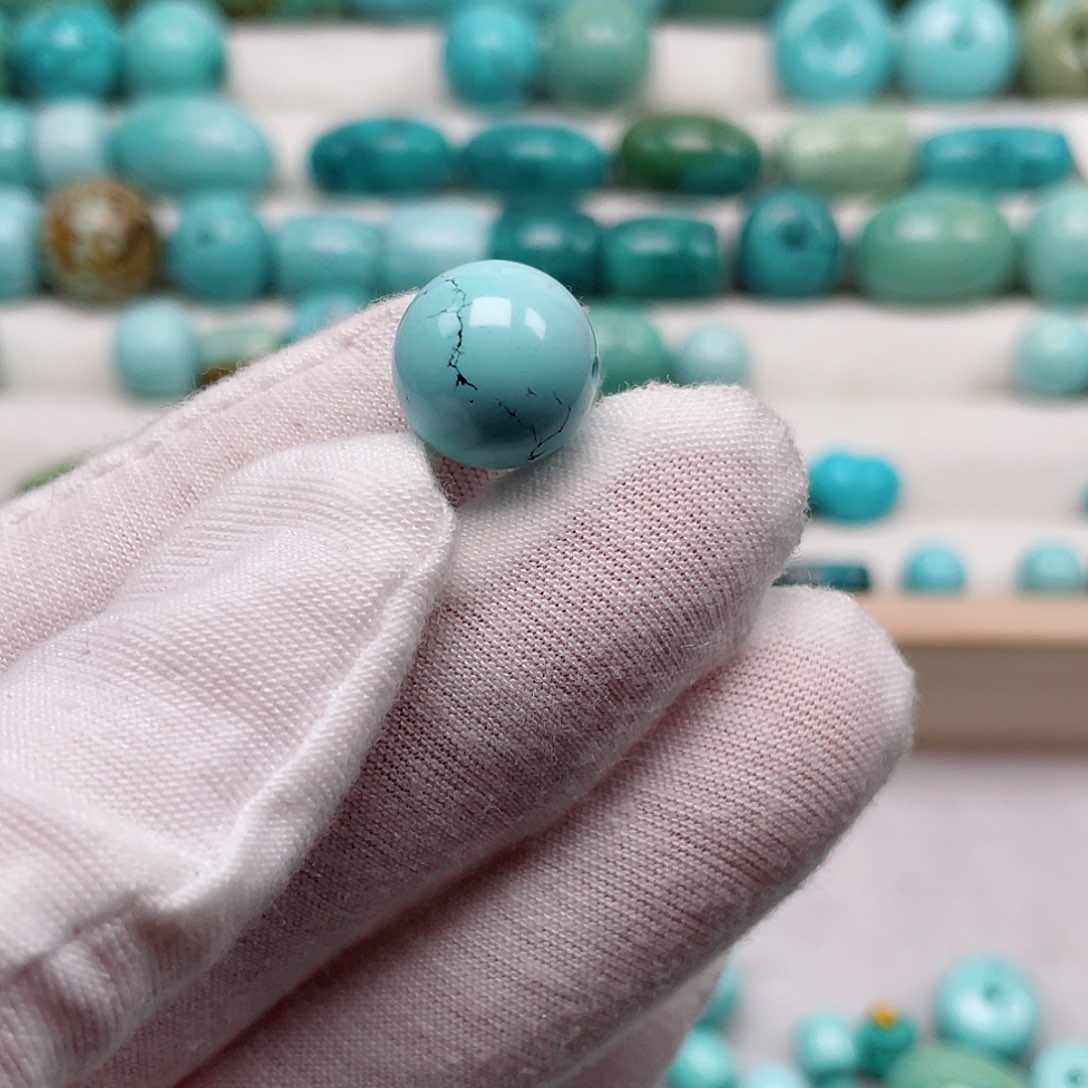 绿松石配饰未镶嵌?**?