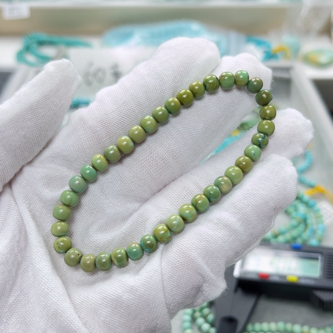 绿松石绿松石未镶嵌