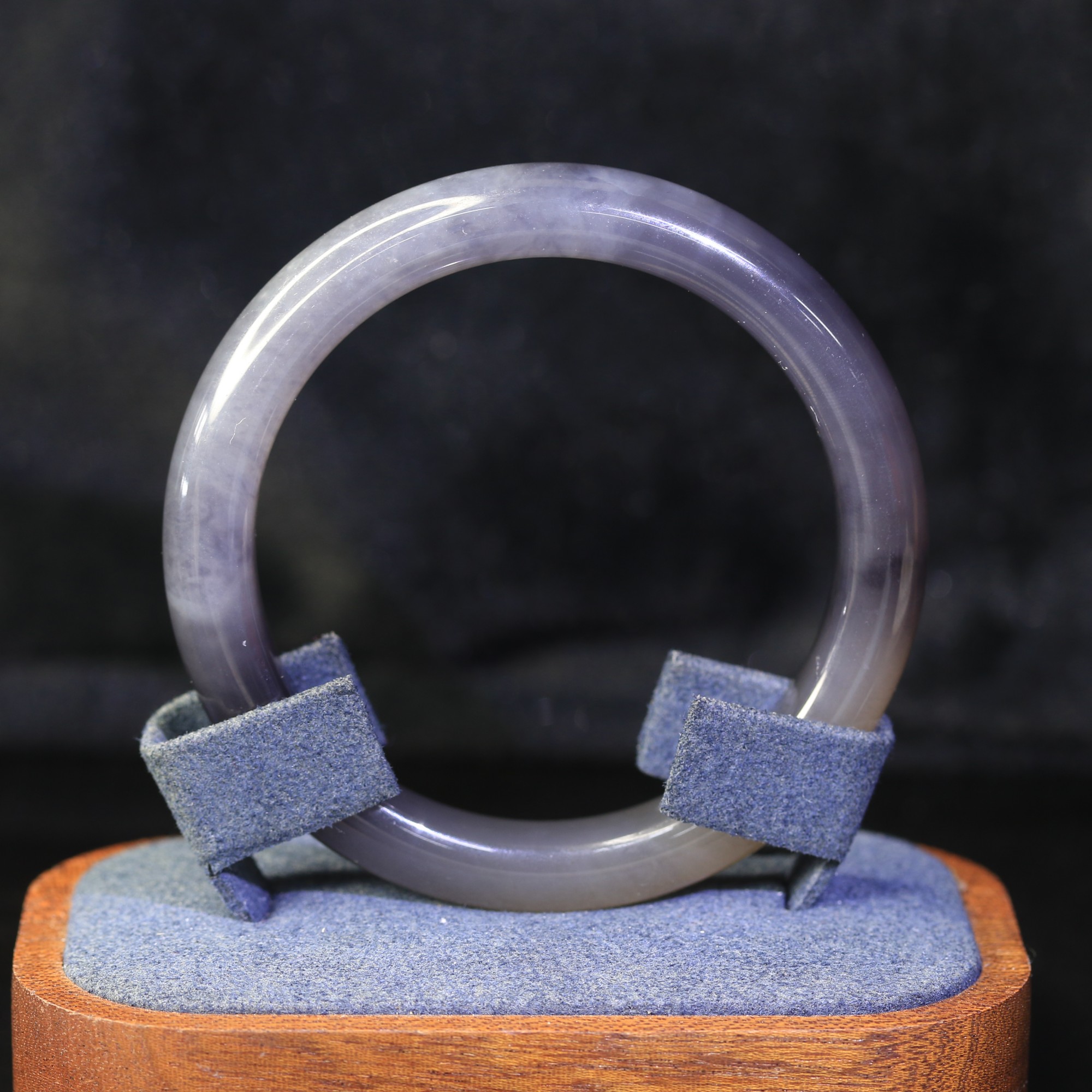 5和田玉浓烟紫手镯/100277上海嘉禾拍卖