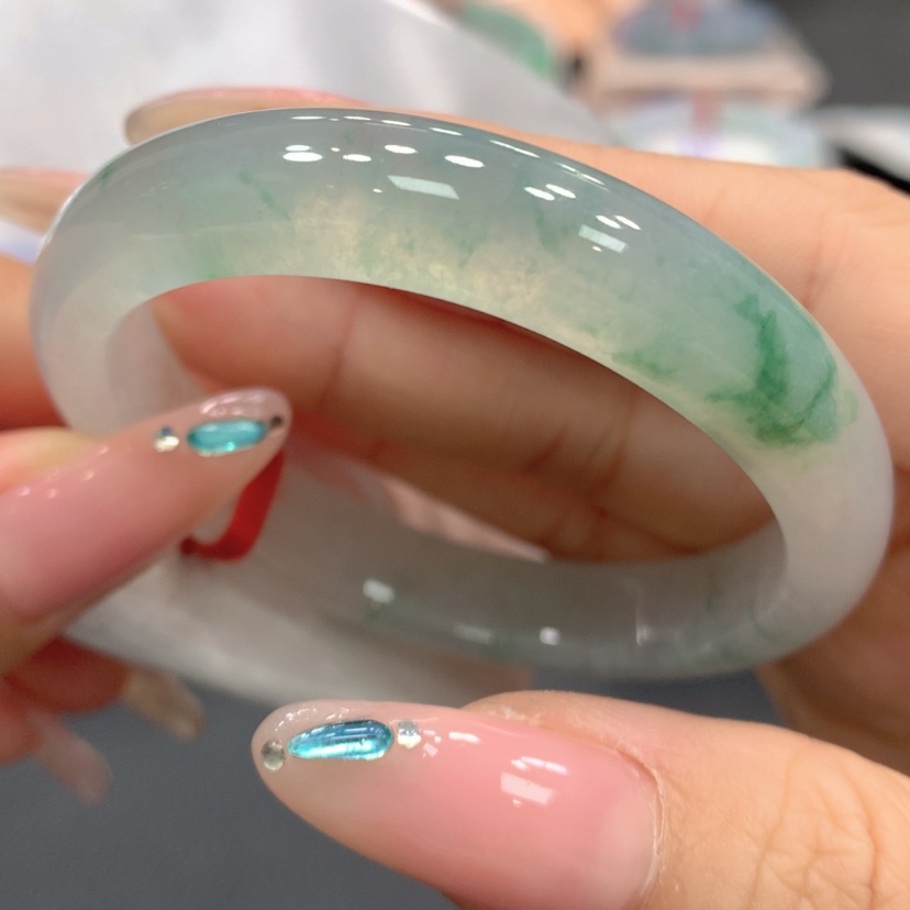 【闪购商品】翡翠手镯未镶嵌翡翠贵妃