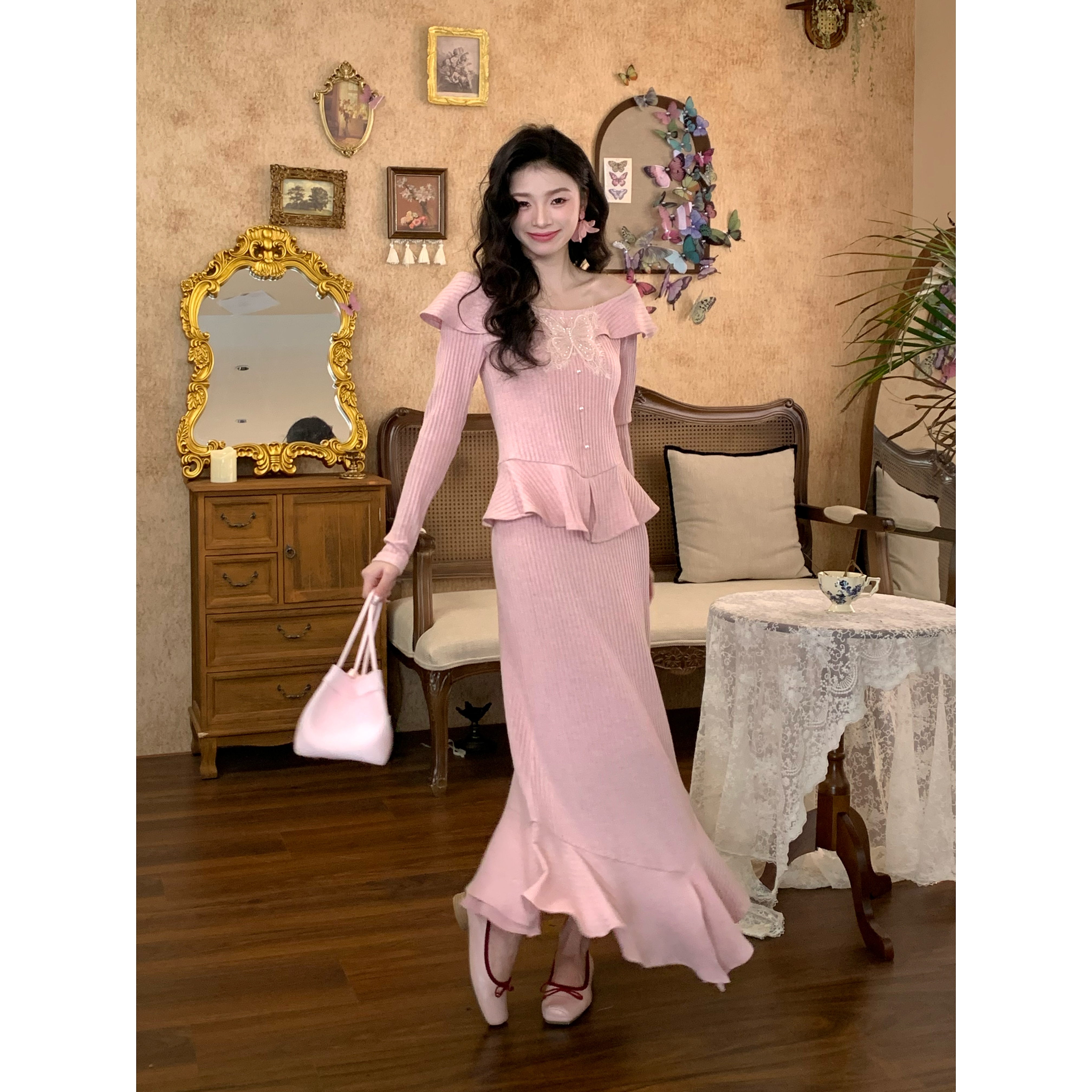 【only one】早春新款法式设计感修身一字领收腰针织衫套装#1260