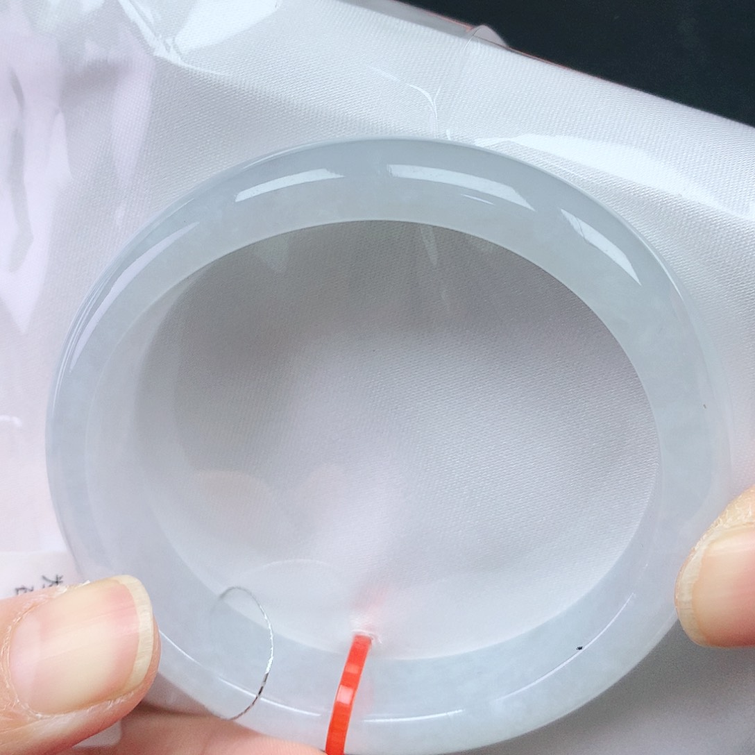 翡翠手镯未镶嵌57贵