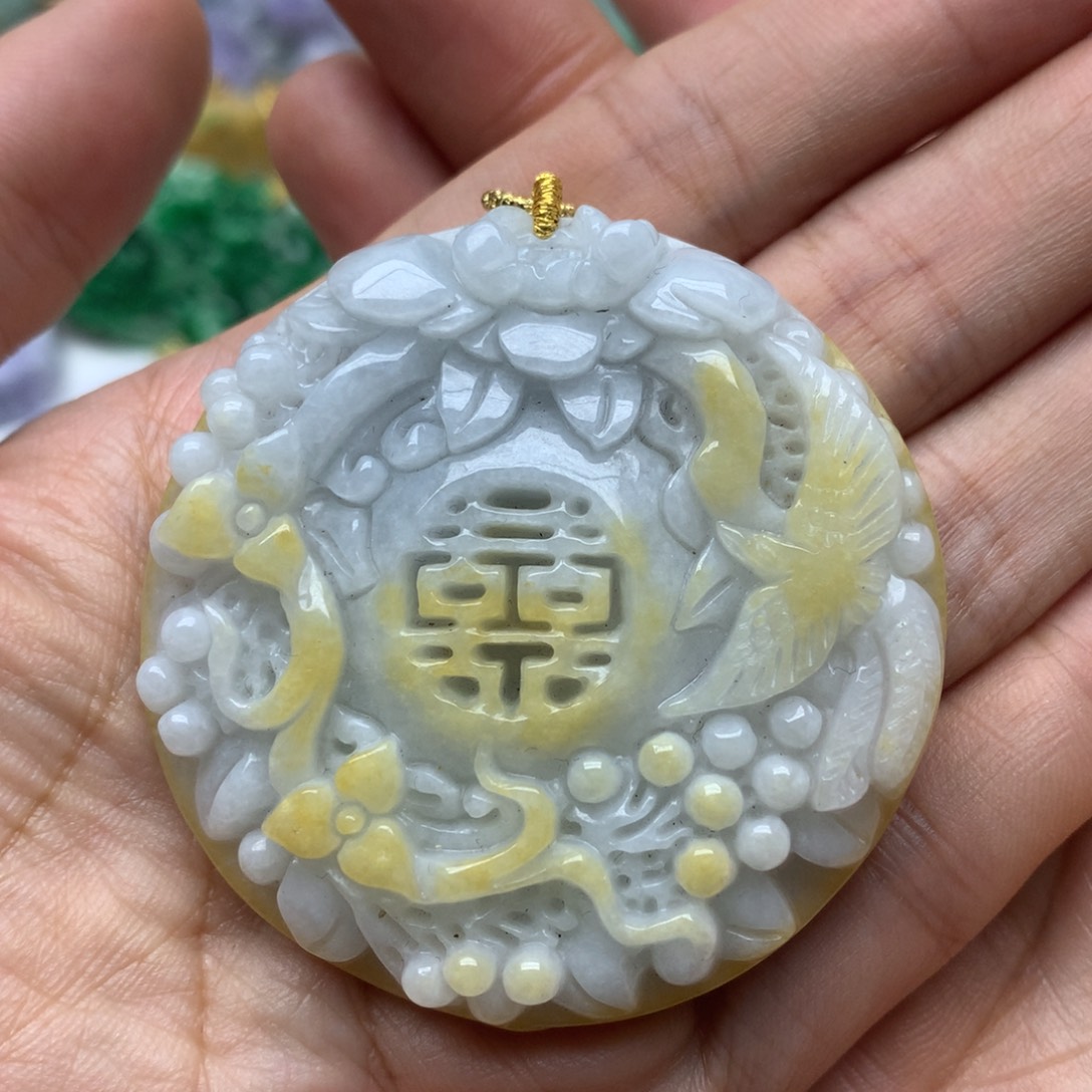 翡翠颈饰未镶嵌翡翠
