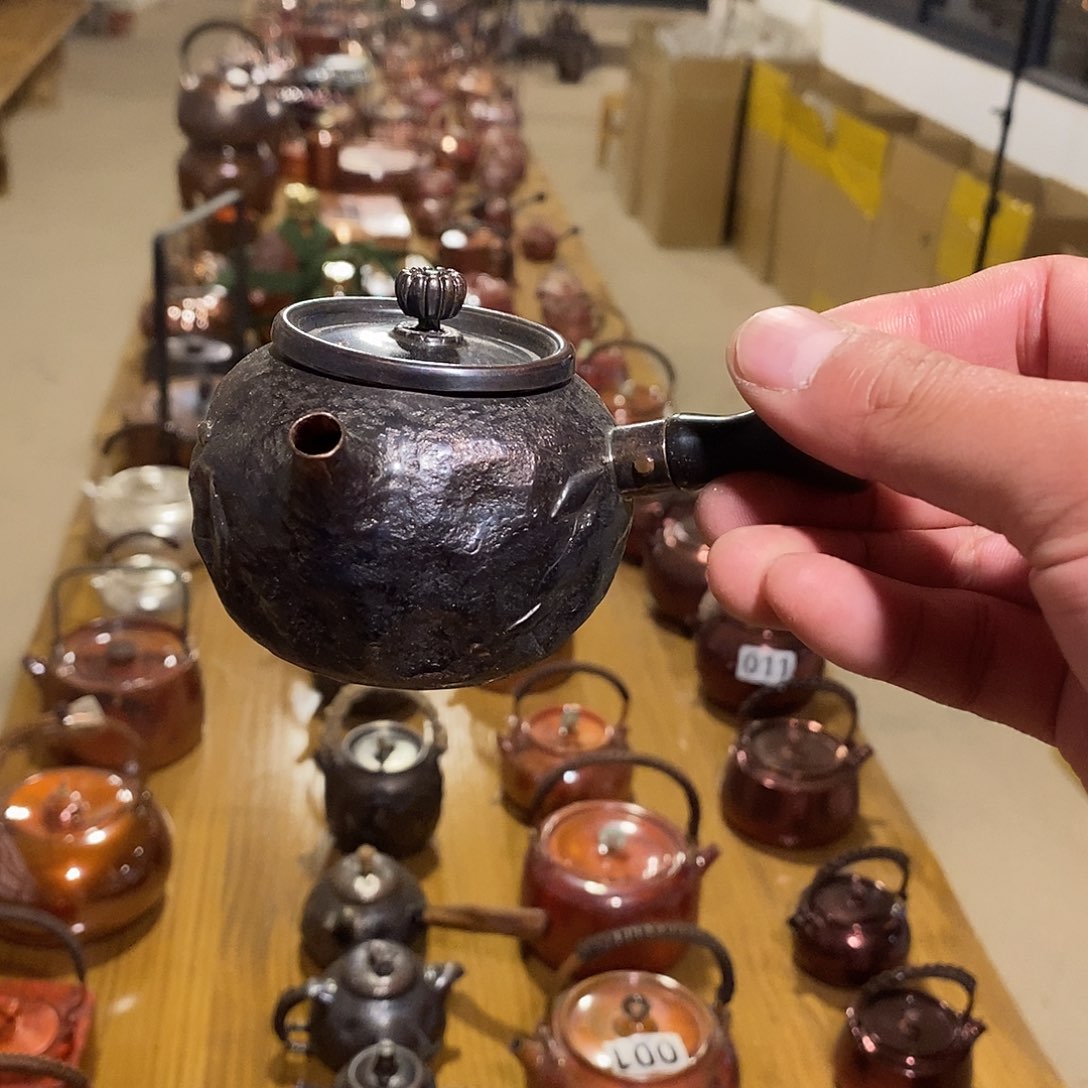 180姹机风侧把壶荣手工锻打工艺