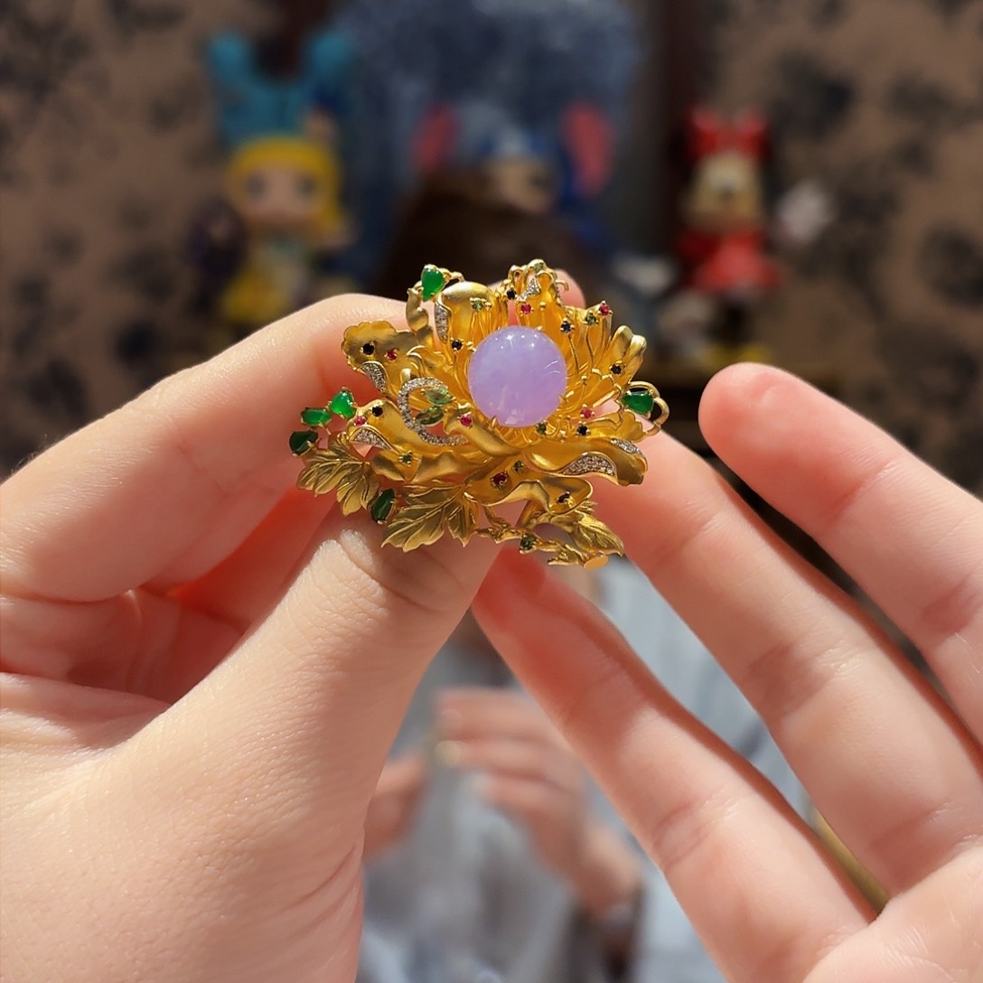 颈饰18K金镶嵌翡翠胸针两戴款