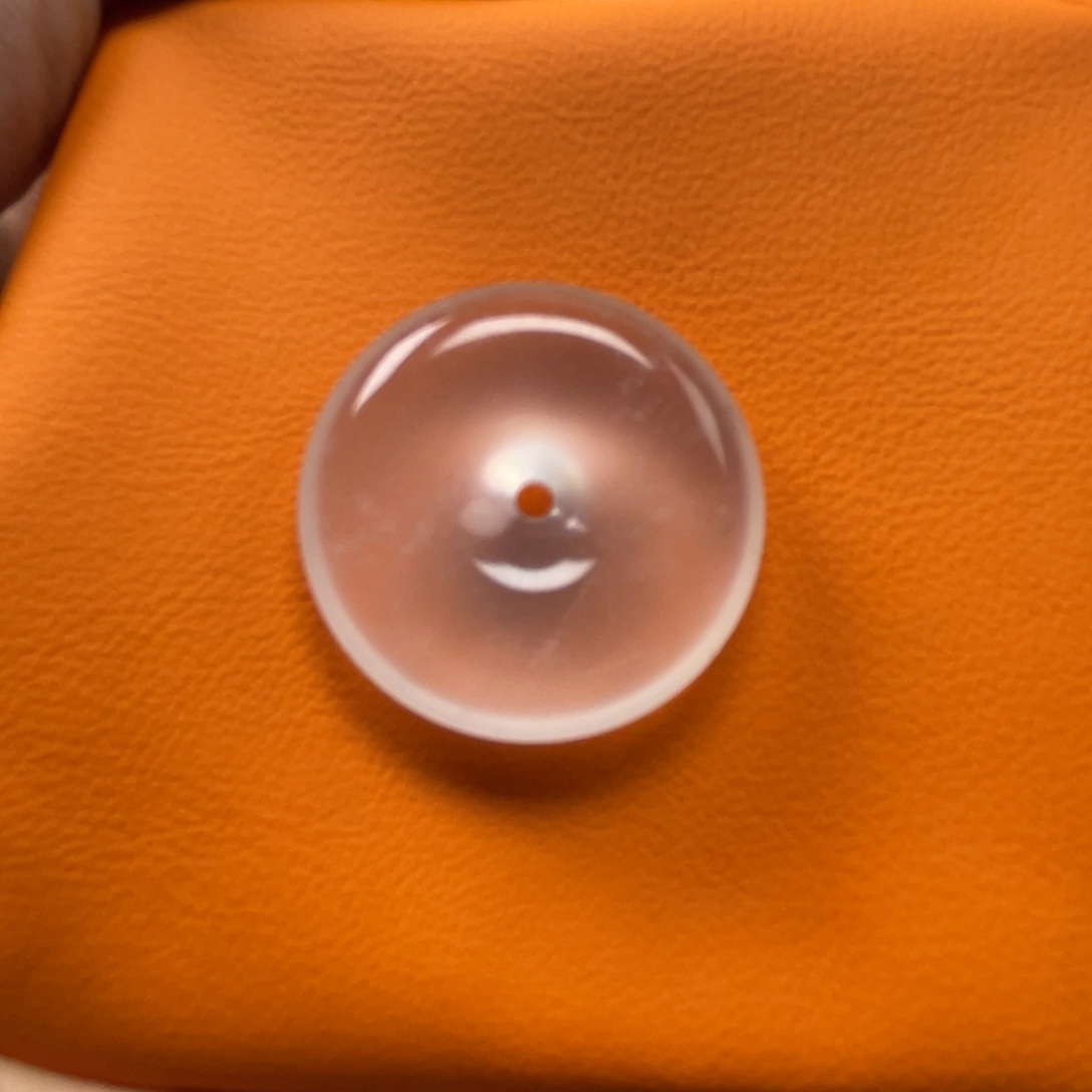 石英质玉未镶嵌颈饰平安扣