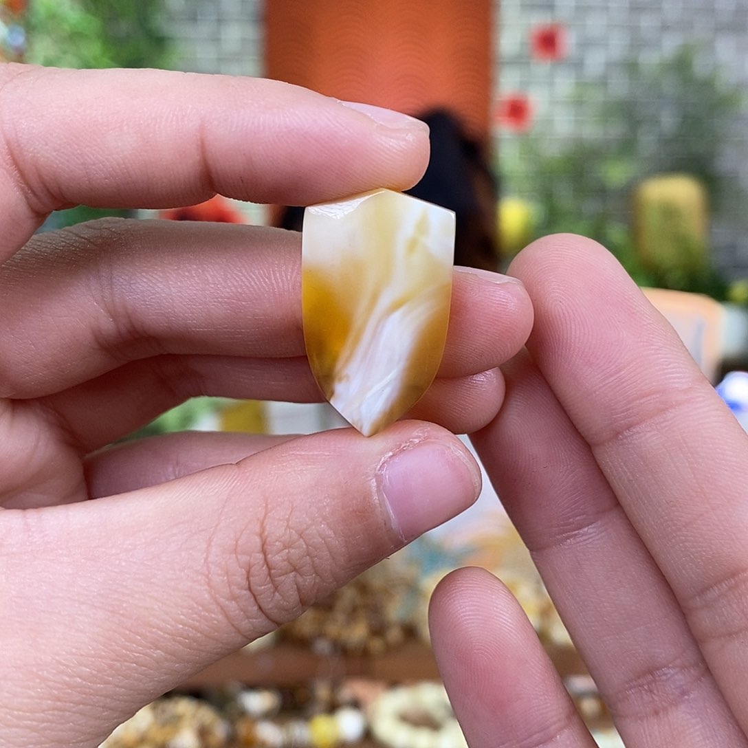 蜜蜡裸石未镶嵌蜜蜡盾牌