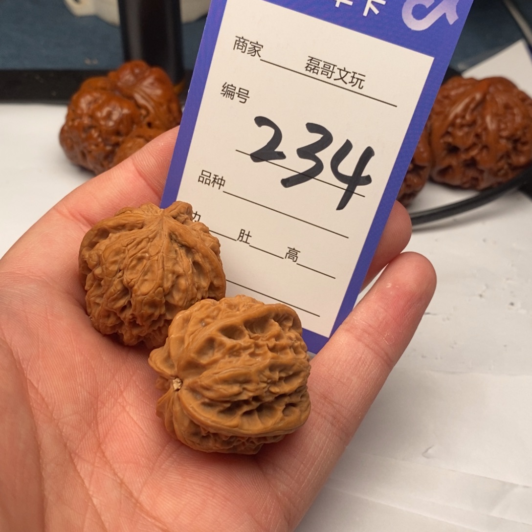 文玩核桃把件雨234