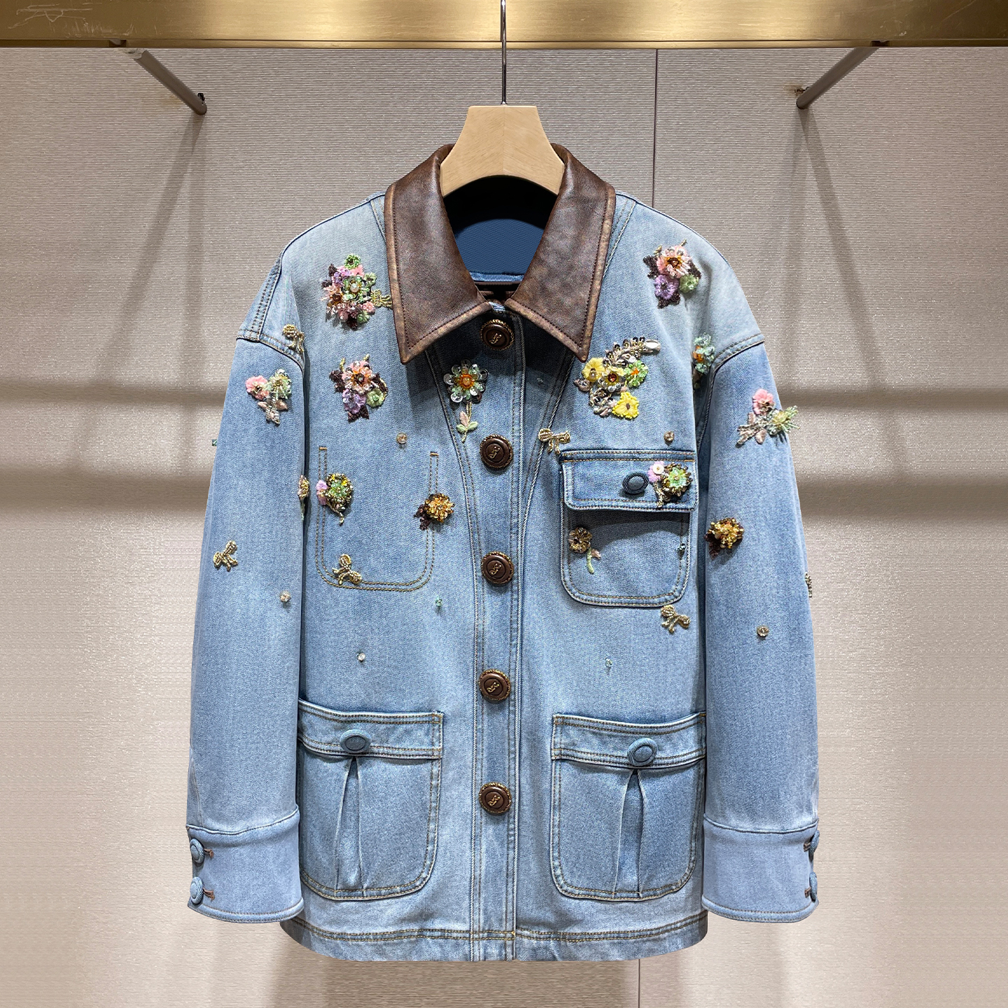 牛仔棉服上衣2025冬季新款撞色翻领轻奢绣花钉珠宽松显瘦外套上衣