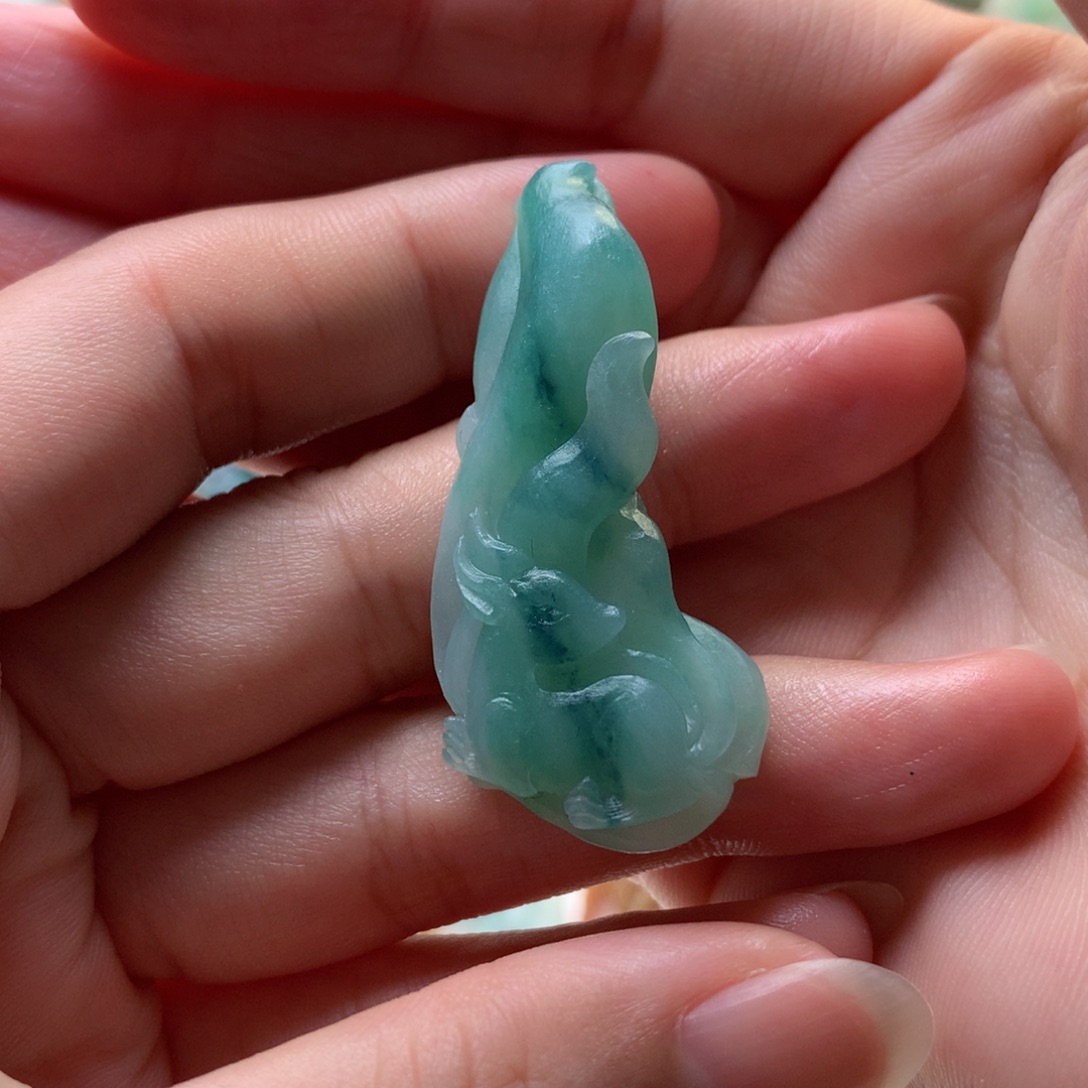 定制翡翠未镶嵌九尾狐