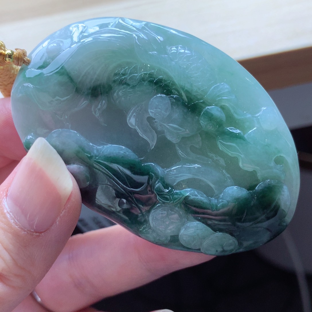 翡翠颈饰未镶嵌吊坠