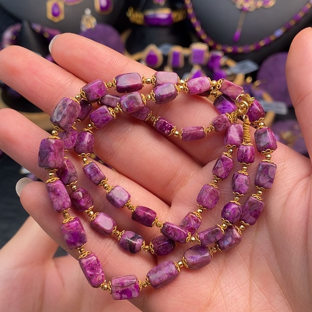 18K金镶嵌苏纪石（舒俱来）项链