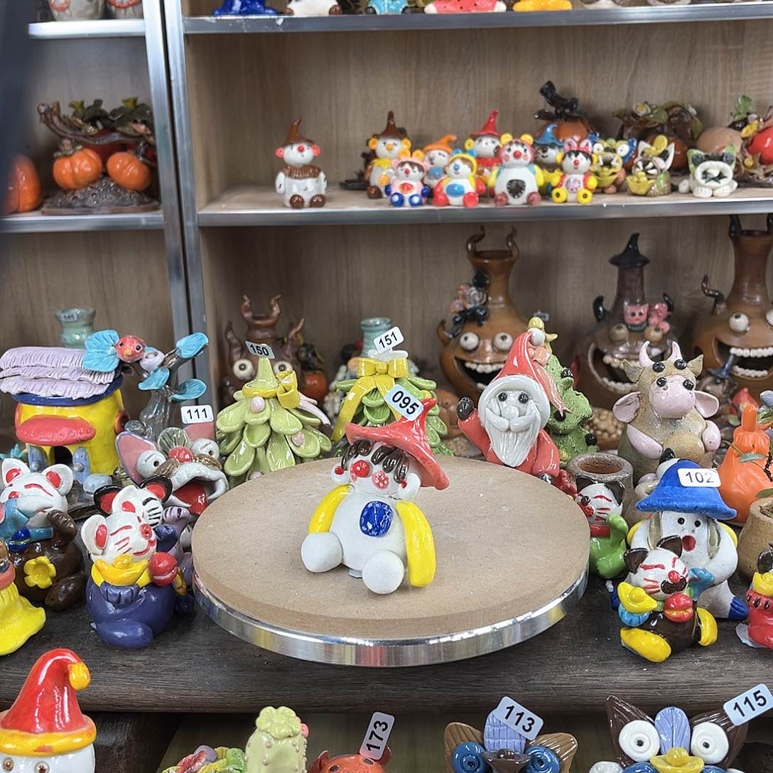 摆件手工陶瓷摆件95