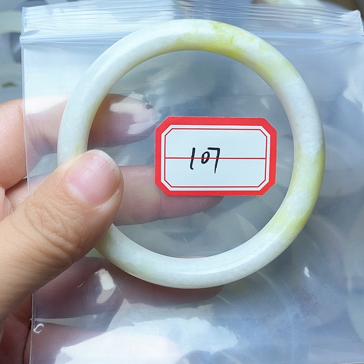 石英质玉手镯未镶嵌107