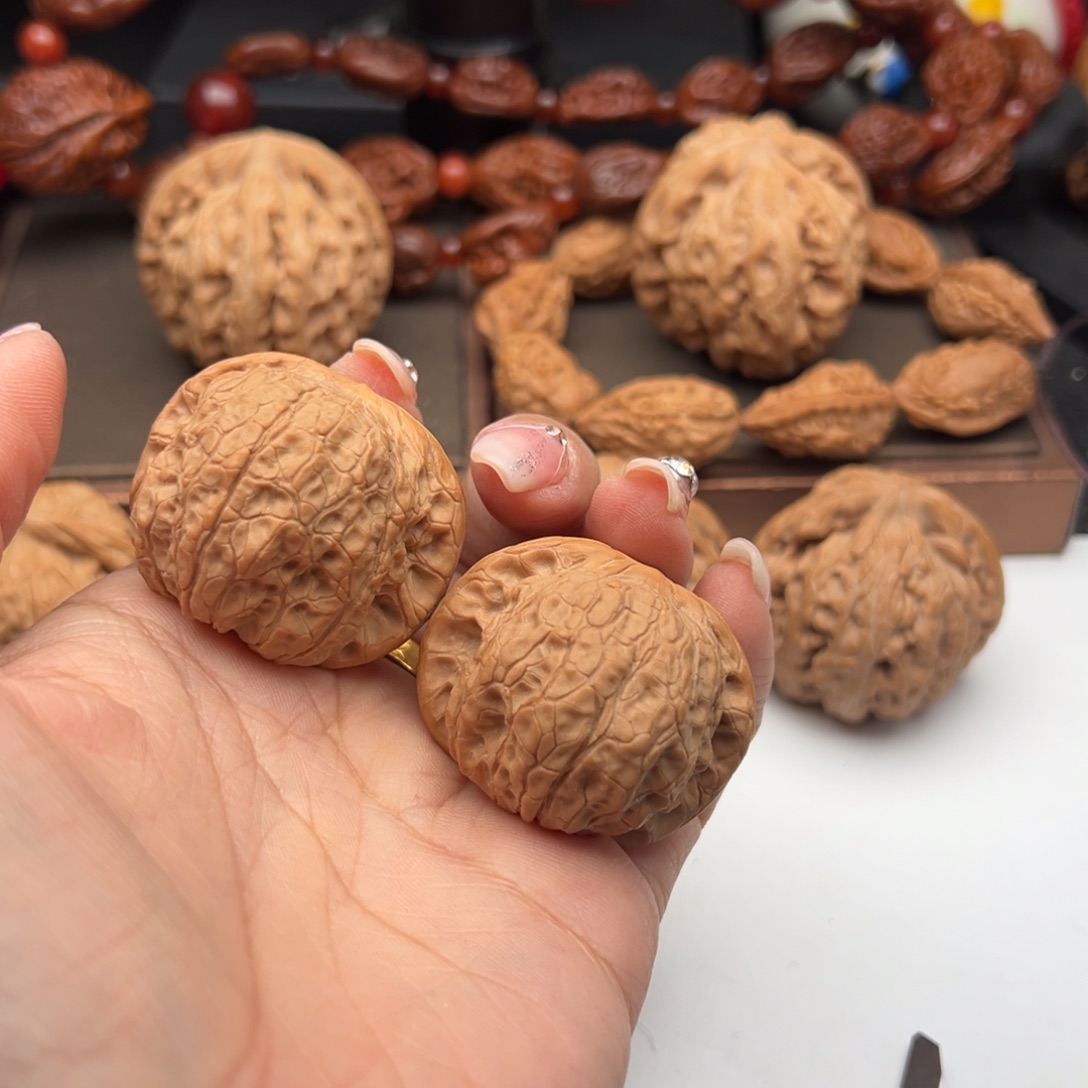 文玩核桃把件血麒麟38