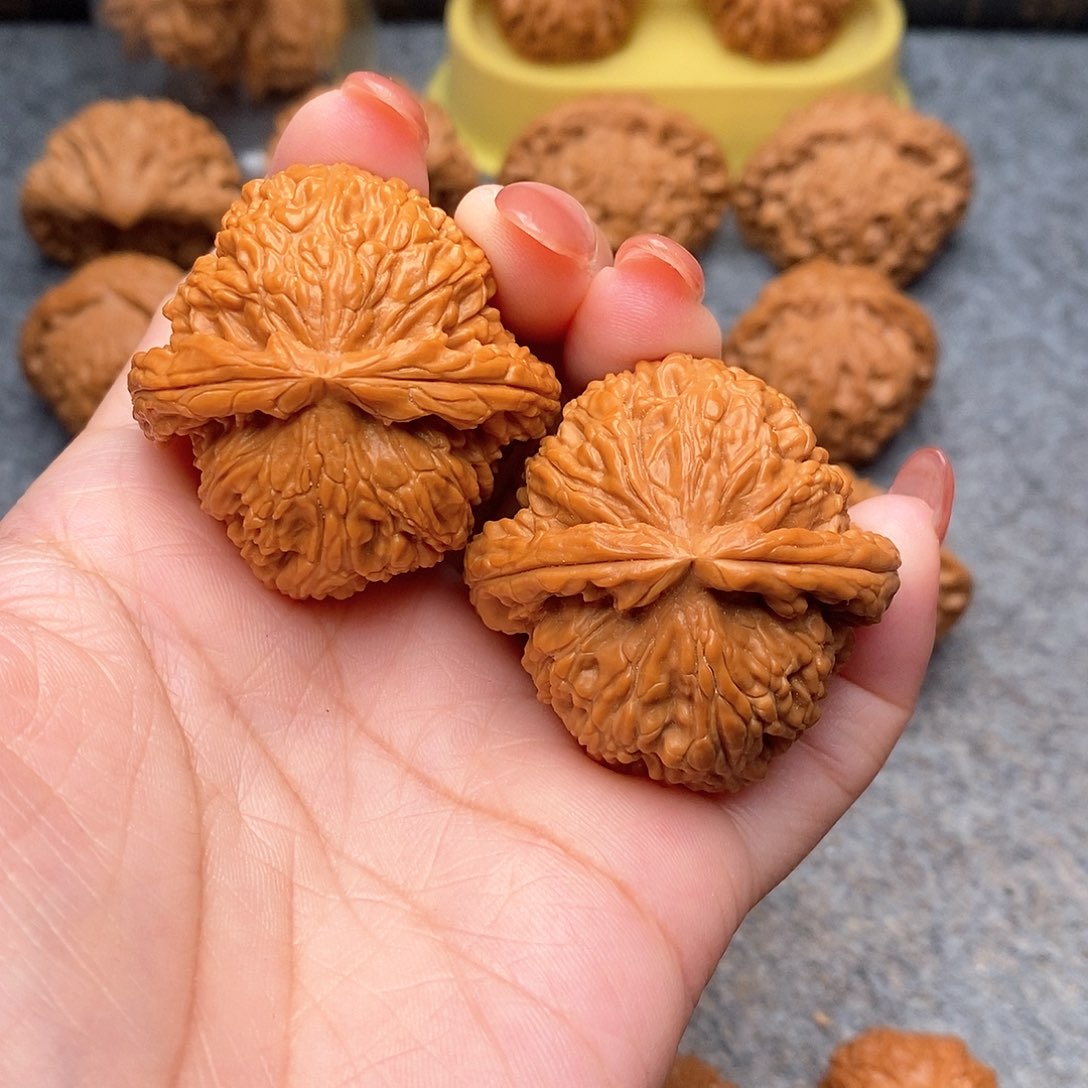 文玩核桃把件A****】精品白狮子42全品