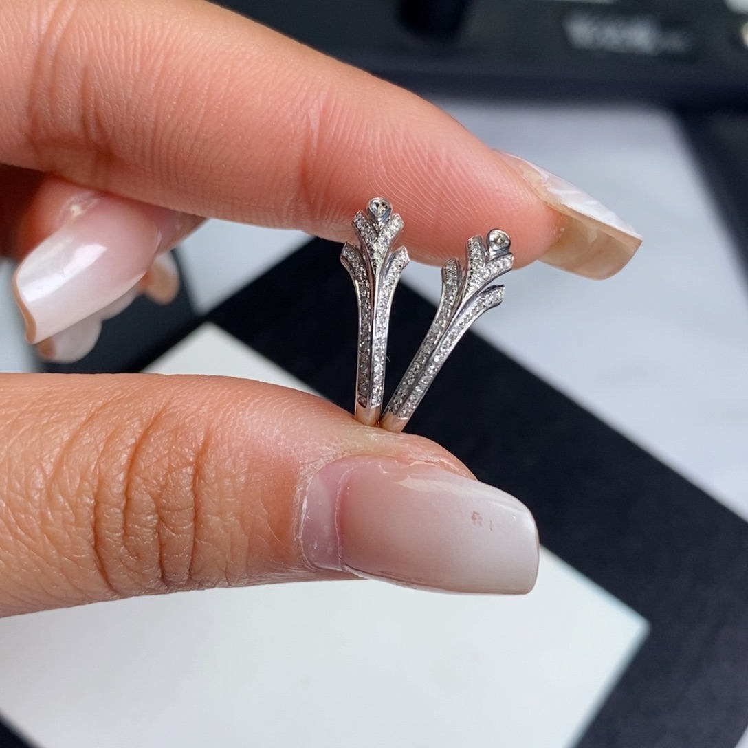 钻石耳饰18K金镶嵌设计款耳包（搭甜甜圈）