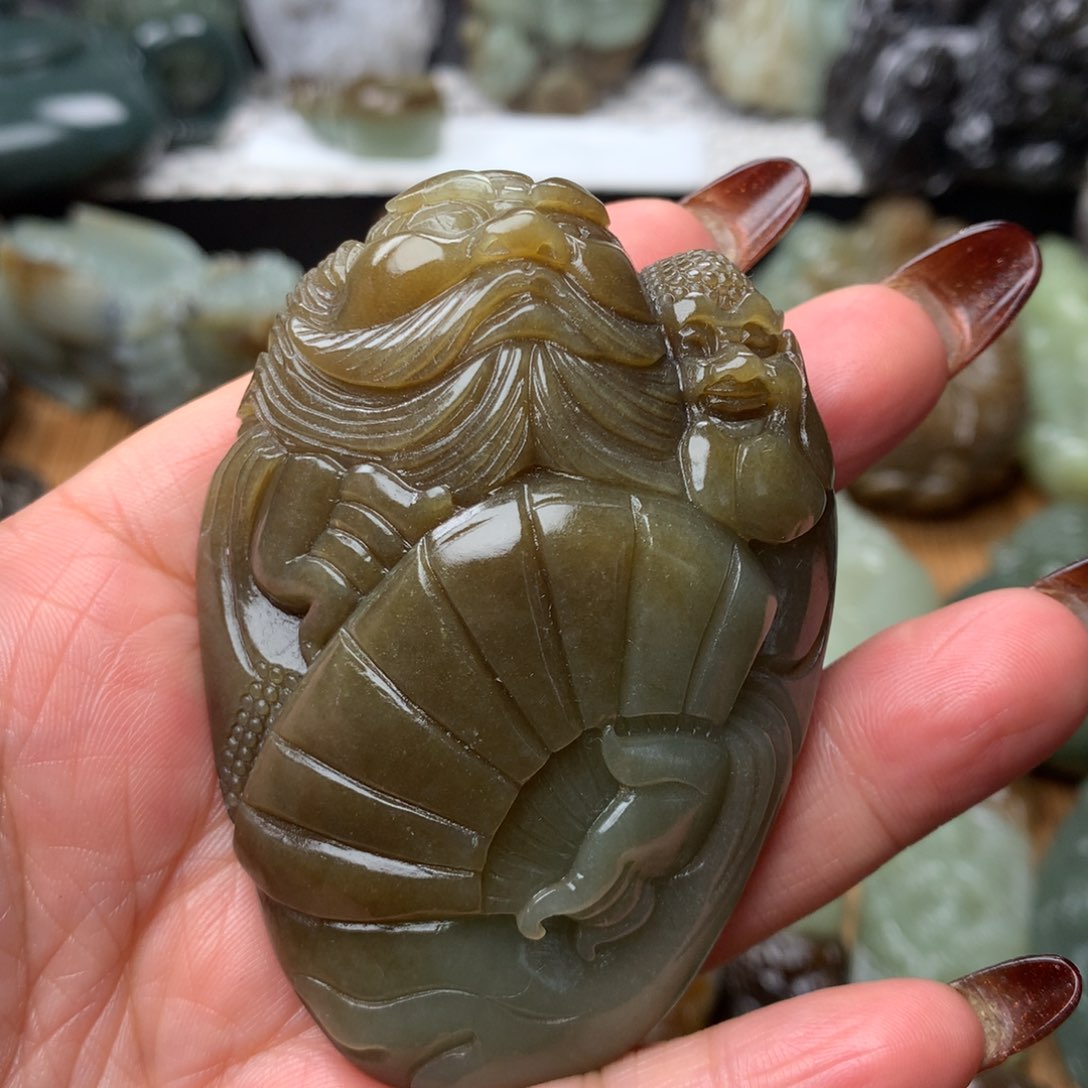 和田玉把件未镶嵌人*心