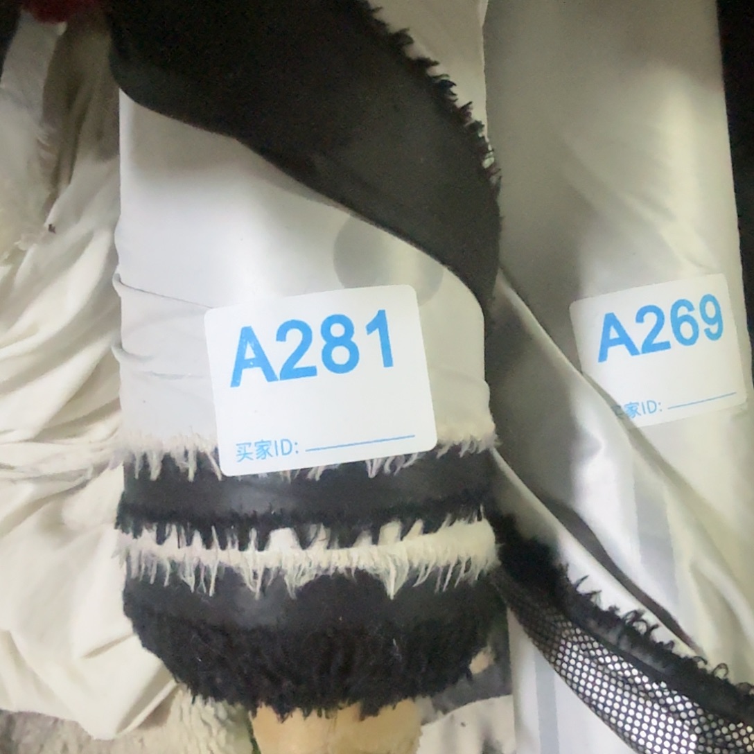 黑色波点直冲2层12元3米281