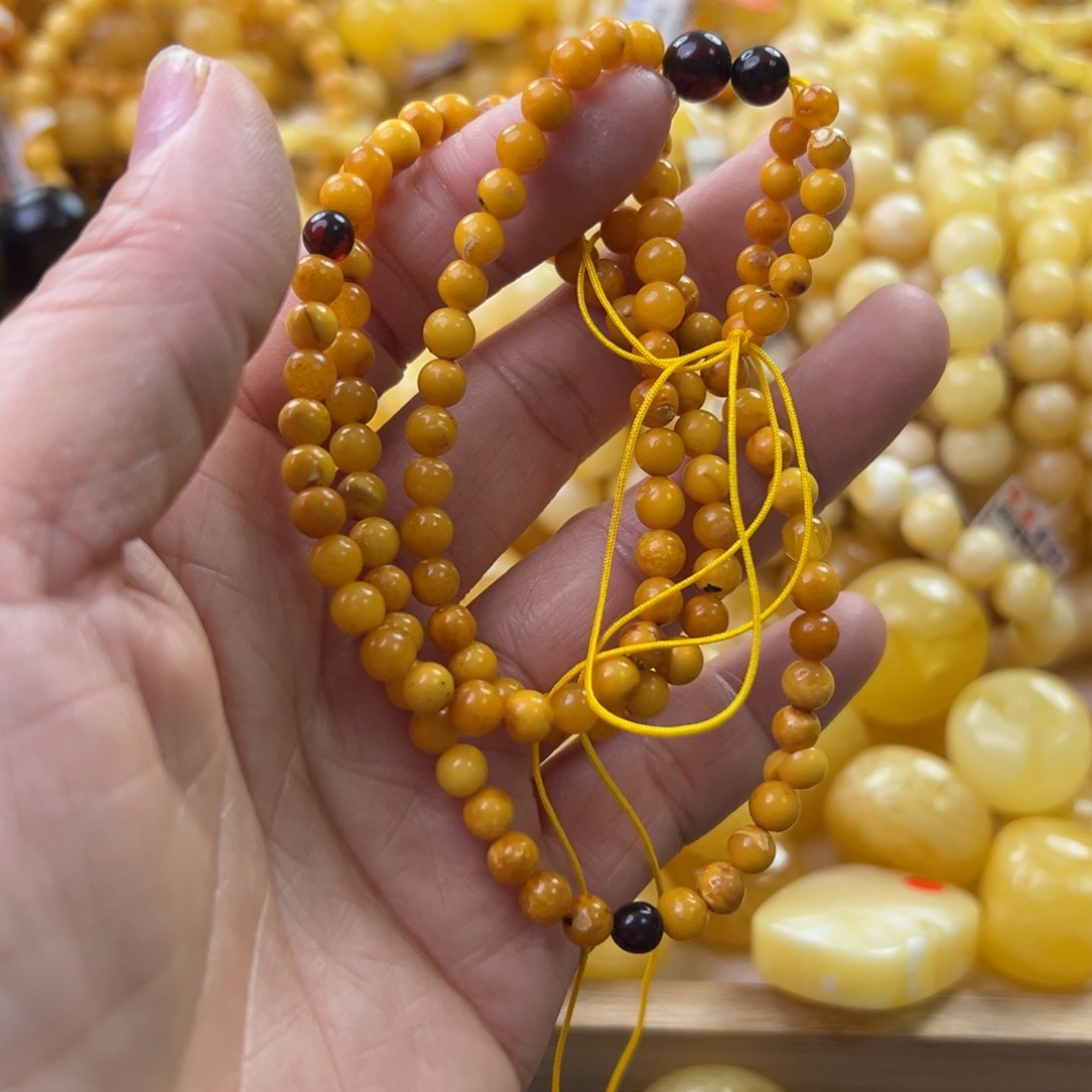 琥珀珠宝奇石未镶嵌