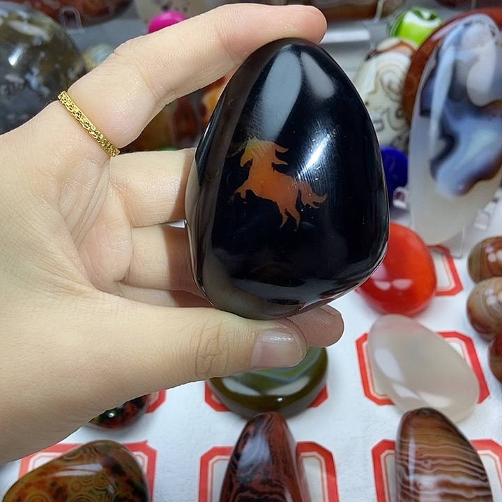 玛瑙/玉髓未镶嵌珠宝奇石