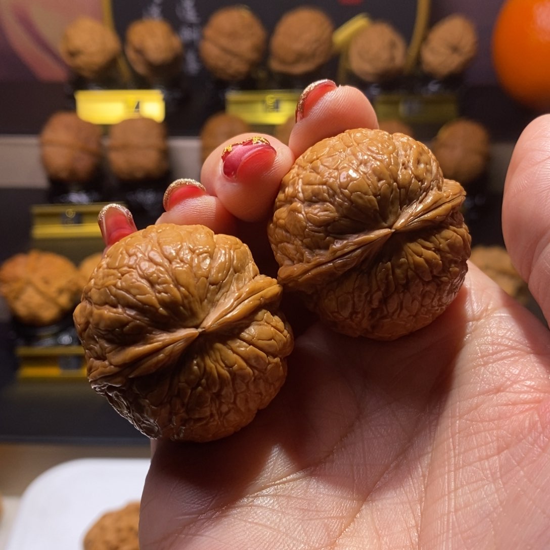 文玩核桃把件驼峰元宝37尺