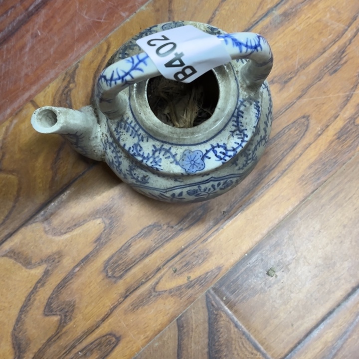 毛***雨陶瓷制品瑕疵处理