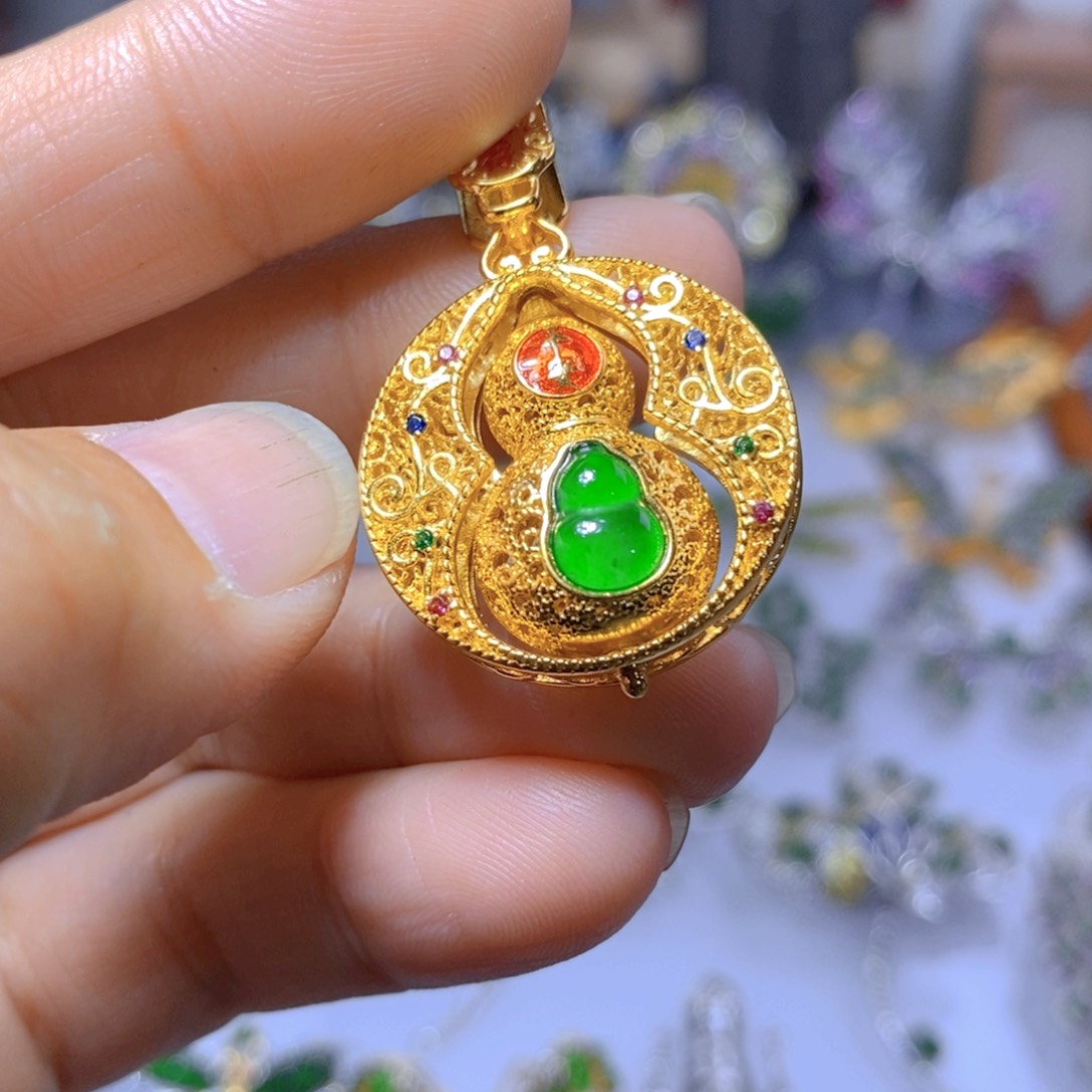 翡翠耳钉银S925镶嵌天然翡翠