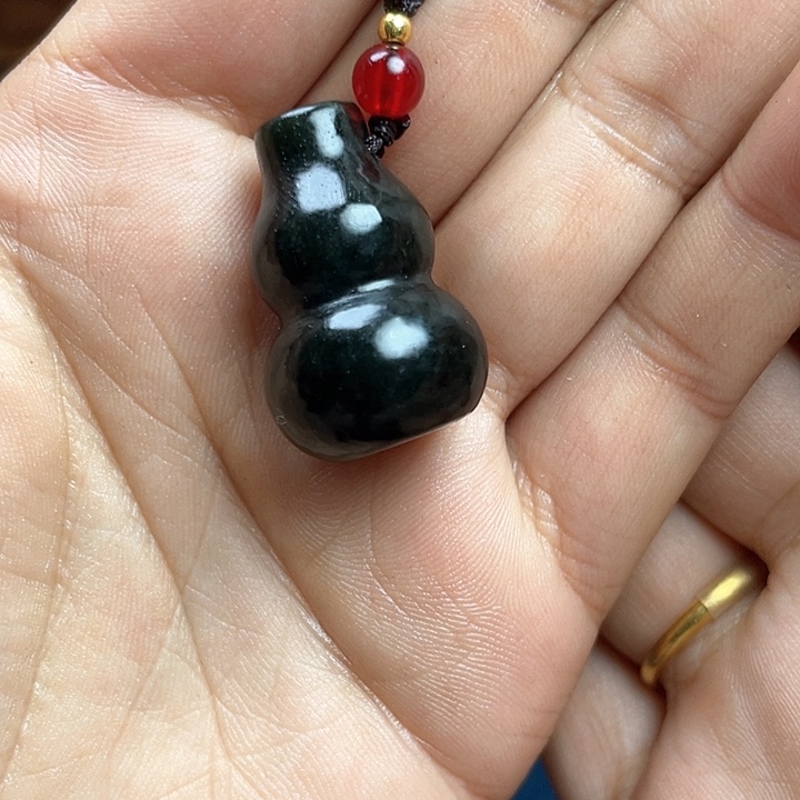 和田玉颈饰未镶嵌龍*哥